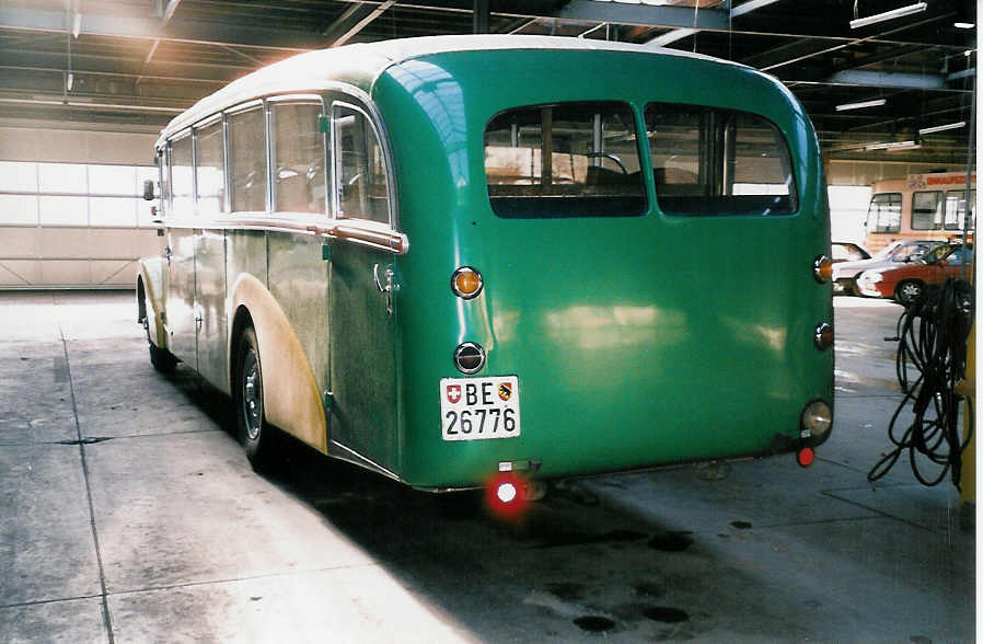 (039'425) - STI Thun - Nr. 15/BE 26'776 - Saurer/Gangloff (ex AvH Heimenschwand Nr. 5) am 3. M�rz 2000 in Thun, Garage