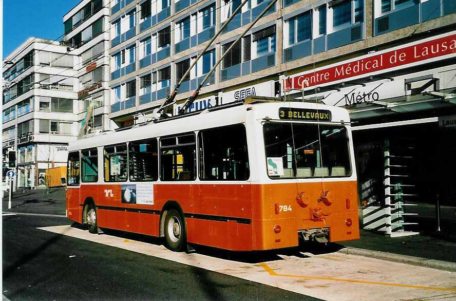 (039'502) - TL Lausanne - Nr. 784 - NAW/Lauber Trolleybus am 5. M�rz 2000 beim Bahnhof Lausanne