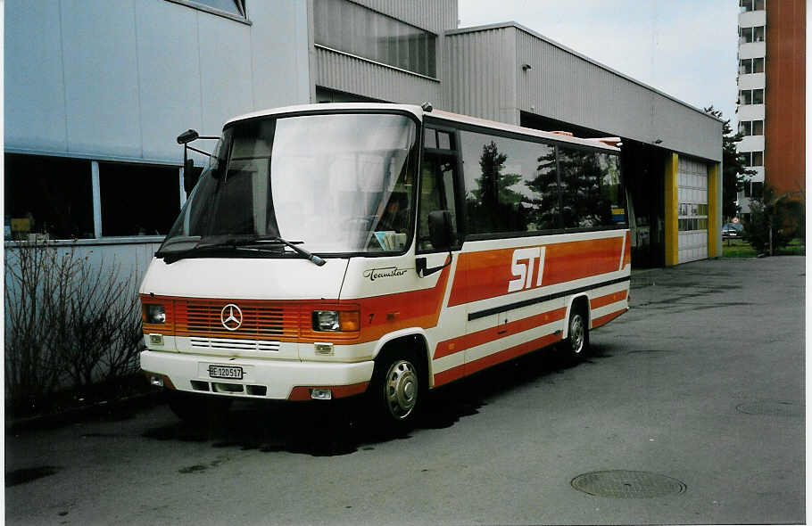 (039'601) - STI Thun - Nr. 7/BE 120'517 - Mercedes/Auw�rter (ex TSG Blumenstein Nr. 7) am 10. M�rz 2000 in Thun, Garage