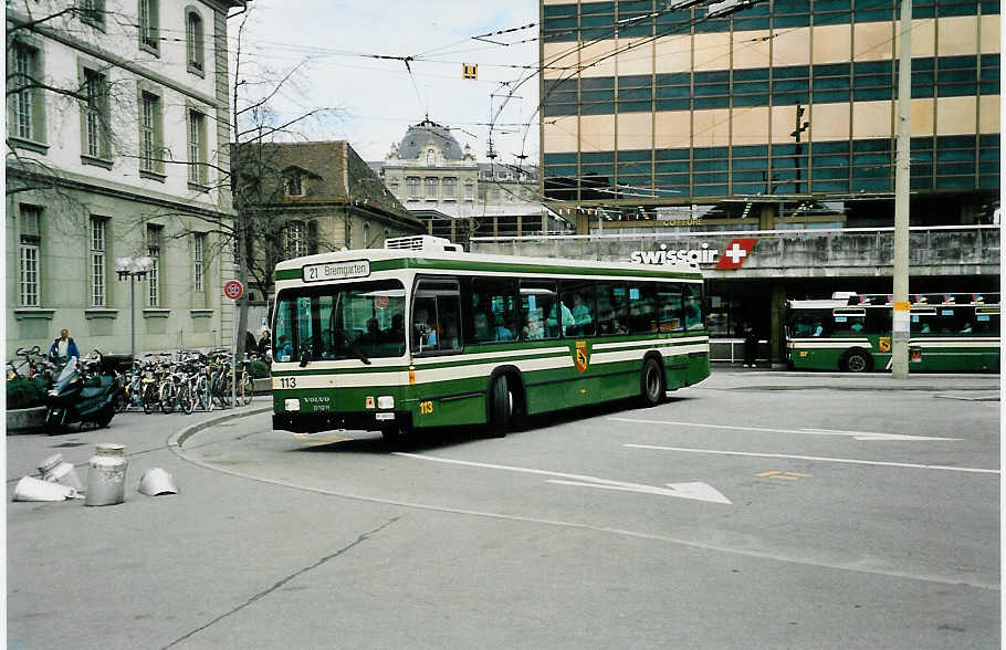 (039'706) - SVB Bern - Nr. 113/BE 388'113 - Volvo/R&J am 14. M�rz 2000 beim Bahnhof Bern