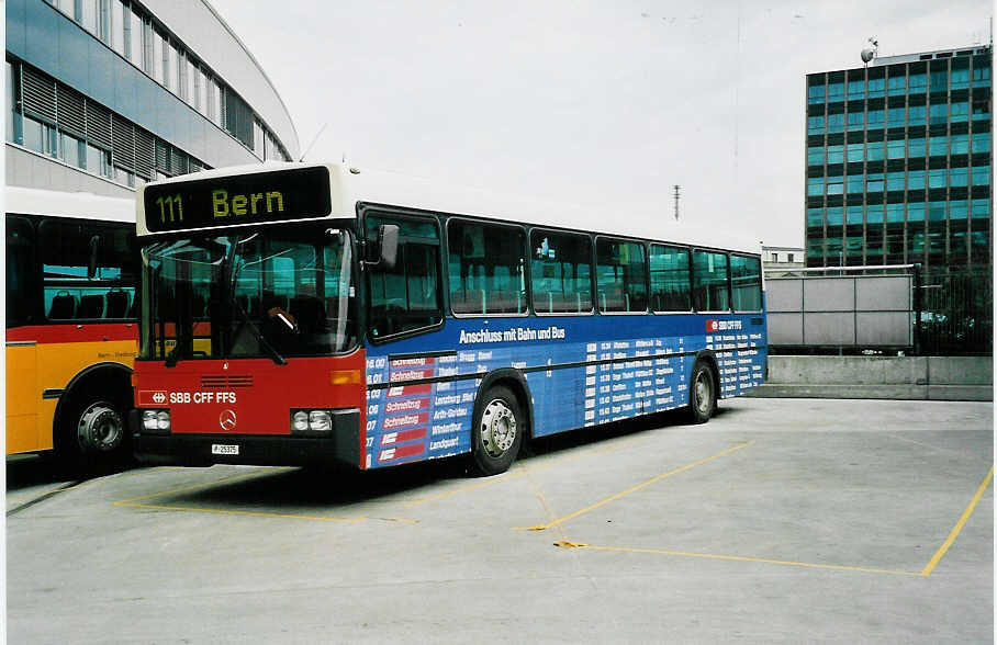 (039'711) - PTT-Regie - P 25'375 - Mercedes/Lauber am 14. M�rz 2000 in Bern, Postautostation