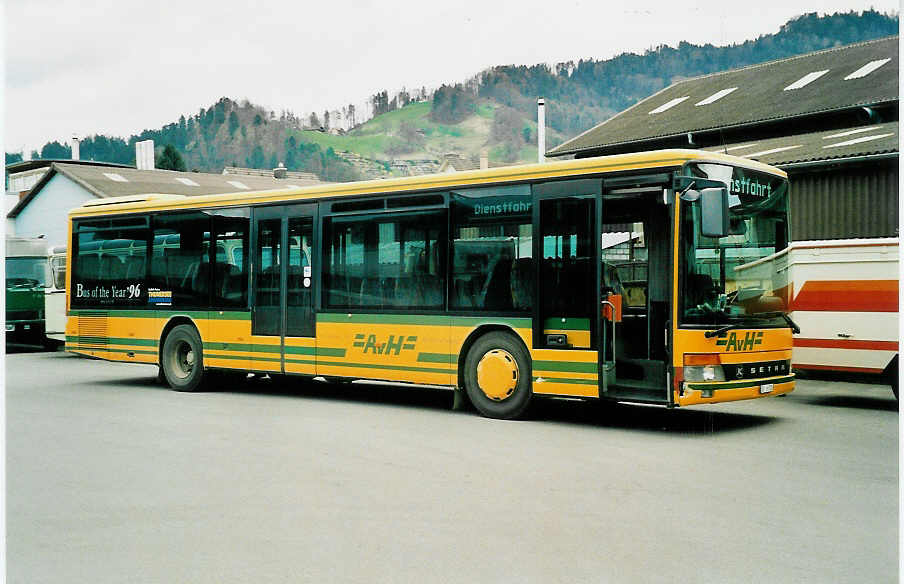 (039'936) - AvH Heimenschwand - Nr. 9/BE 36'720 - Setra am 29. M�rz 2000 in Thun, Garage STI