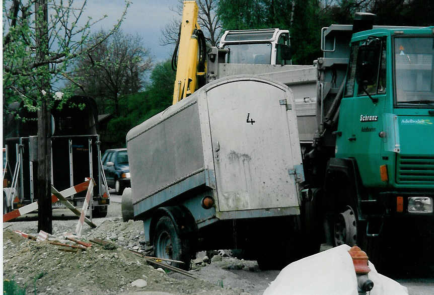 (040'412) - Schranz, Adelboden - Nr. 4 - Aebi Gep�ckanh�nger (ex AFA Adelboden Nr. 4) am 23. April 2000 in Oberwichtrach