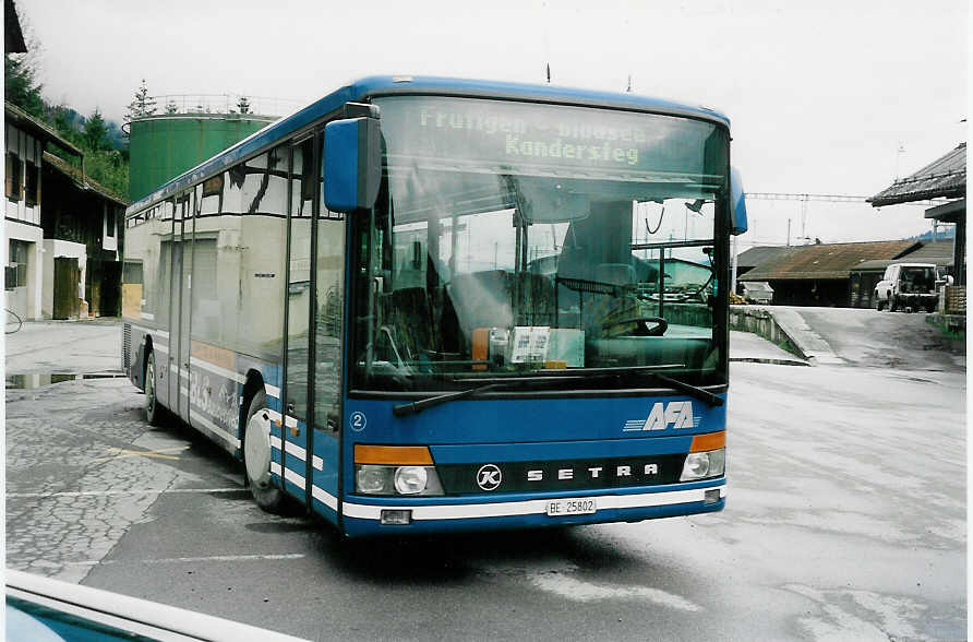 (040'414) - AFA Adelboden - Nr. 2/BE 25'802 - Setra am 24. April 2000 beim G�terbahnhof Frutigen