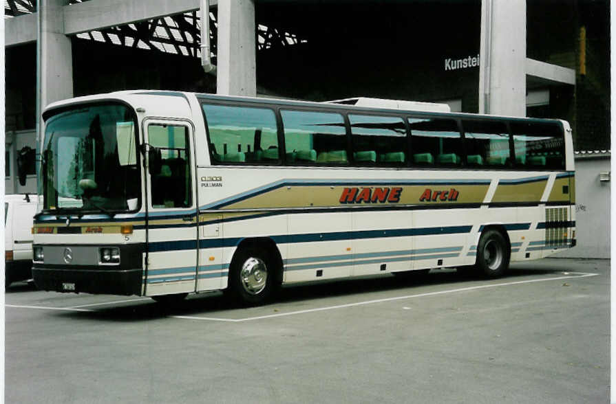 (040'502) - H�ne, Arch - Nr. 5/BE 160'267 - Mercedes am 8. Mai 2000 in Thun, Grabengut