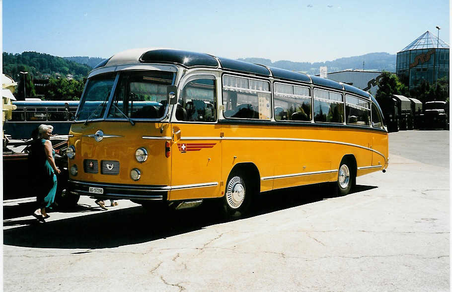 (041'134) - Zimmerli U., Oftringen - AG 57'298 - Berna/T�scher (ex Stutz, Oberlunkhofen; ex Leu, Schongau; ex Wicki, Bremgarten; ex P 22'054; ex P 20'704) am 18. Juni 2000 in Hinwil, AMP