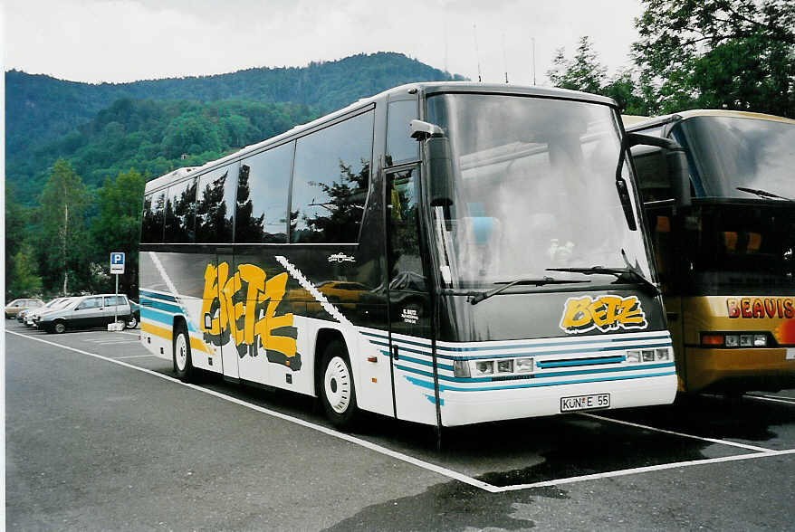 (041'634) - Aus Deutschland: Betz, Niedernhall - K�N-E 55 - Dr�gm�ller am 7. Juli 2000 in Thun, Seestrasse