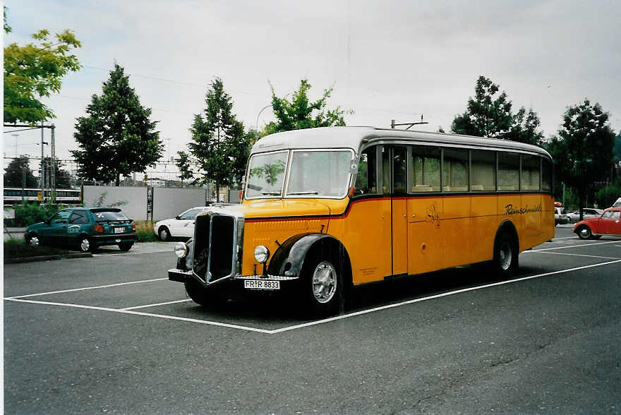 (041'701) - Aus Deutschland: Reinschmidt, St. Blasien - FR-R 8833 - FBW/T�scher (ex Schweizer Armee; ex P 24'594) am 9. Juli 2000 in Thun, Seestrasse