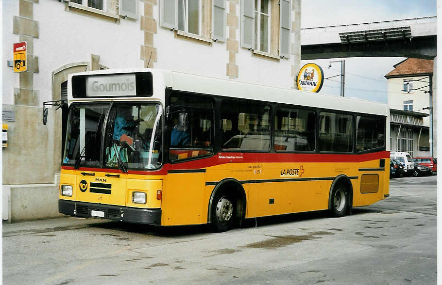 (041'715) - TSPG Saignel�gier - JU 24'203 - MAN am 11. Juli 2000 beim Bahnhof Tramelan