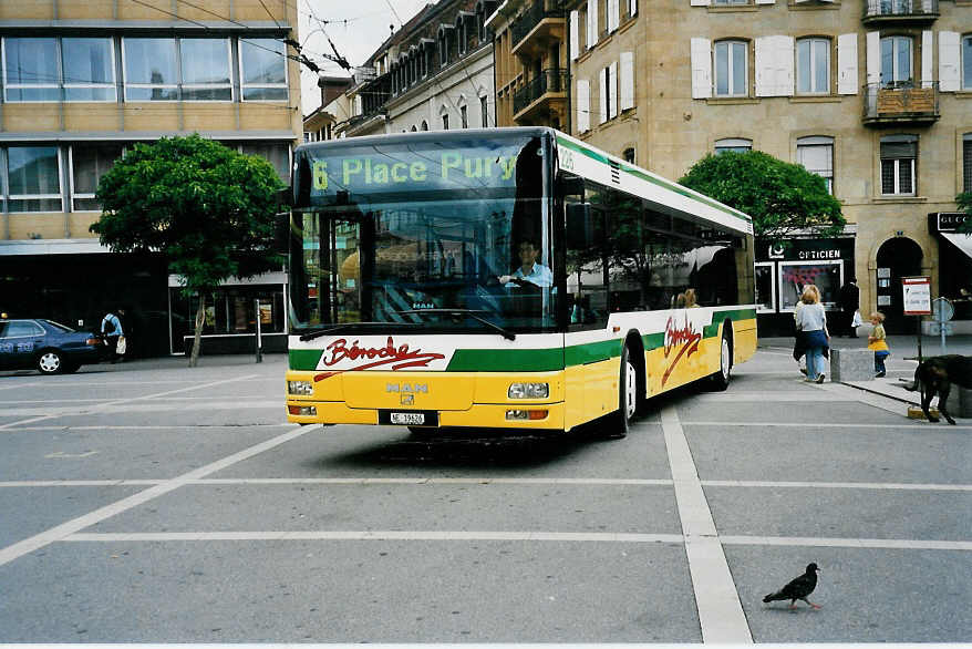 (041'827) - TN Neuch�tel - Nr. 226/NE 19'626 - MAN am 12. Juli 2000 in Neuch�tel, Place Pury