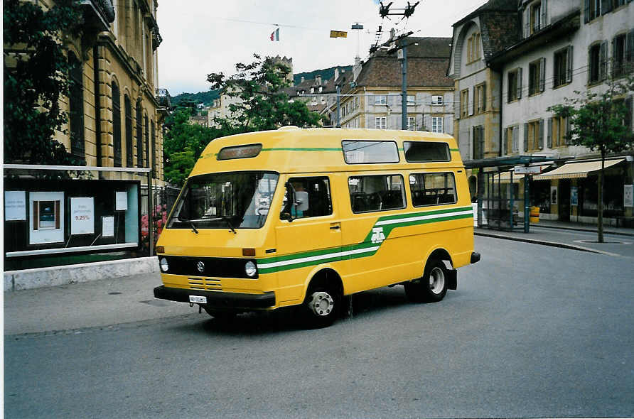 (041'834) - TN Neuch�tel - Nr. 281/NE 80'281 - VW/Hess am 12. Juli 2000 in Neuch�tel, Place Pury