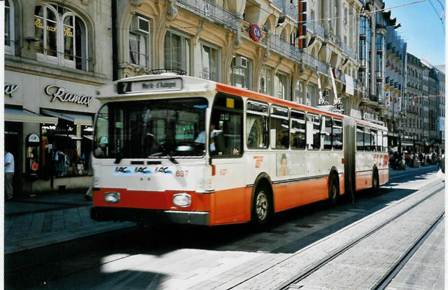 (042'134) - TPG Gen�ve - Nr. 637 - FBW/Hess Gelenktrolleybus am 19. Juli 2000 in Gen�ve, Rue Croix d'Or