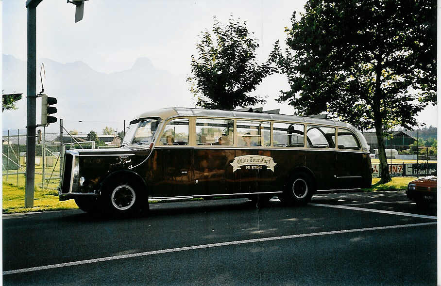 (043'131) - Peter, Luthern Bad - LU 15'124 - Saurer/Lauber (ex Perrodin, Le Ch�ble; ex Marti, Kallnach) am 9. September 2000 in Thun-Lerchenfeld, Waldeck