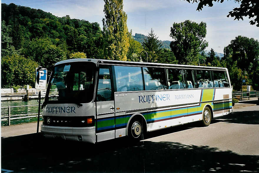 (043'133) - Ruffiner, Turtmann - VS 68'136 - Setra am 10. September 2000 bei der Schiffl�ndte Thun