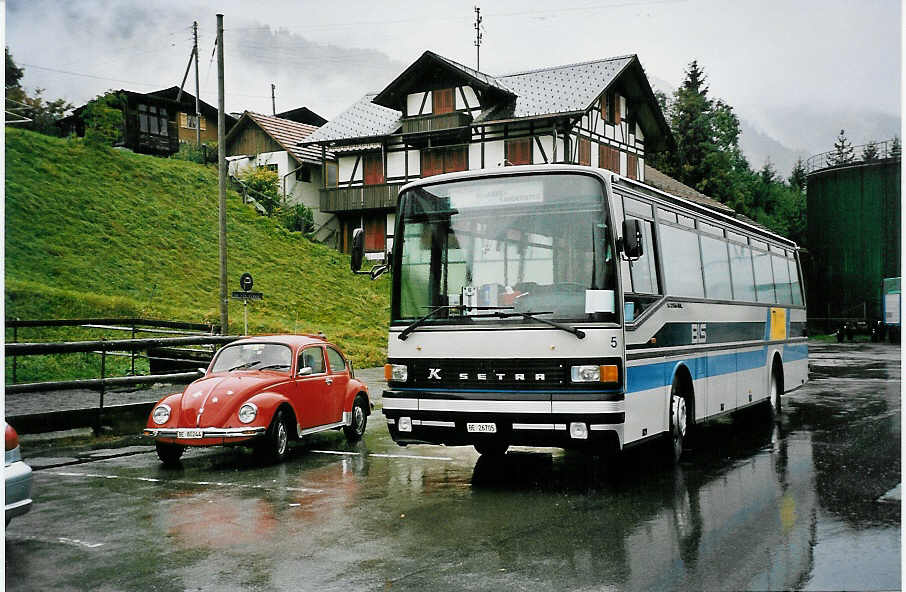 (043'331) - AFA Adelboden - Nr. 5/BE 26'705 - Setra (ex Nr. 25) am 2. Oktober 2000 beim G�terbahnhof Frutigen