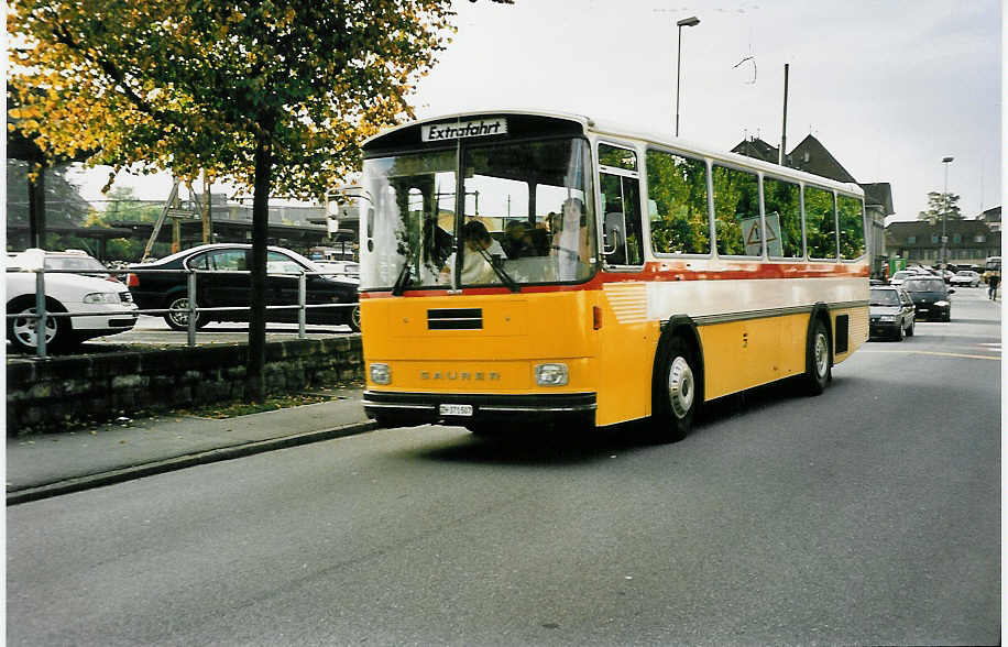 (043'504) - R�llin, Regensdorf - ZH 371'507 - Saurer/T�scher (ex P 24'272) am 14. Oktober 2000 in Thun, Schiffl�ndte