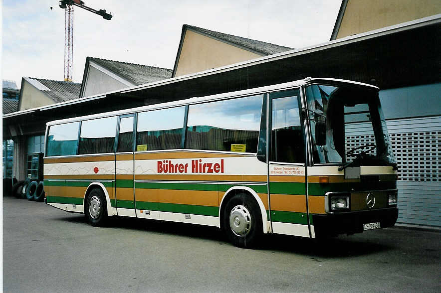 (043'601) - B�hrer, Hirzel - ZH 209'436 - Mercedes am 17. Oktober 2000 in Zug, Garage ZVB