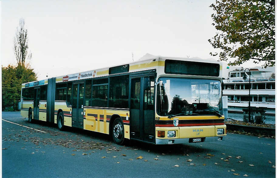 (043'701) - STI Thun - Nr. 68/BE 458'568 - MAN am 28. Oktober 2000 bei der Schiffl�ndte Thun
