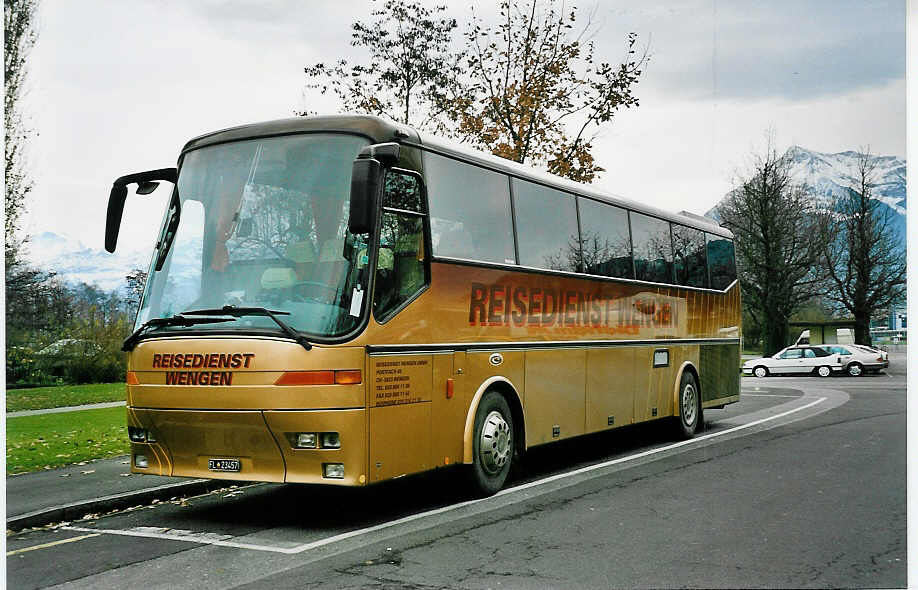 (044'017) - Reisedienst, Wengen - FL 23'457 - Bova am 6. Dezember 2000 in Thun, Lachen (Liechtensteinisches Kennzeichen)