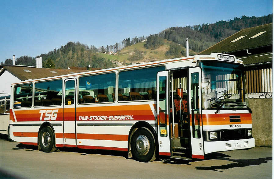 (045'206) - STI Thun - Nr. 1/BE 26'784 - Volvo/R&J (ex TSG Blumenstein Nr. 1) am 6. M�rz 2001 in Thun, Garage