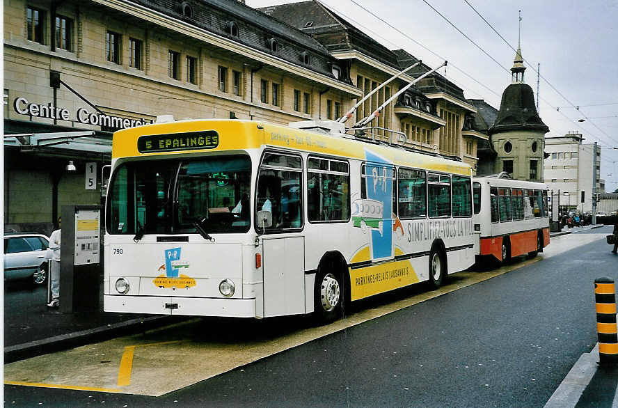(045'223) - TL Lausanne - Nr. 790 - NAW/Lauber Trolleybus am 11. M�rz 2001 beim Bahnhof Lausanne