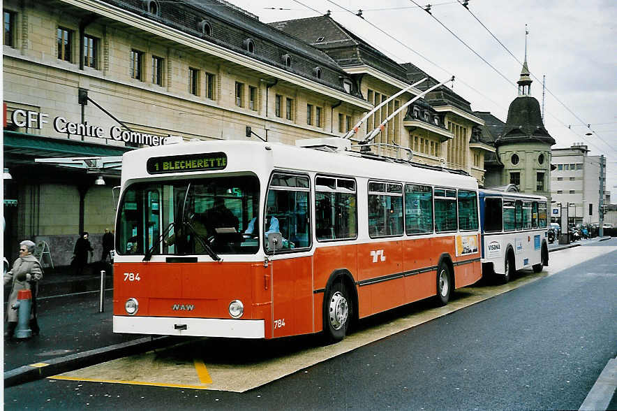 (045'228) - TL Lausanne - Nr. 784 - NAW/Lauber Trolleybus am 11. M�rz 2001 beim Bahnhof Lausanne