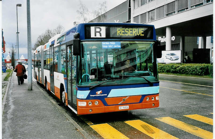 (045'309) - TPG Gen�ve - Nr. 377/GE 96'836 - Volvo am 11. M�rz 2001 in Gen�ve, Palexpo