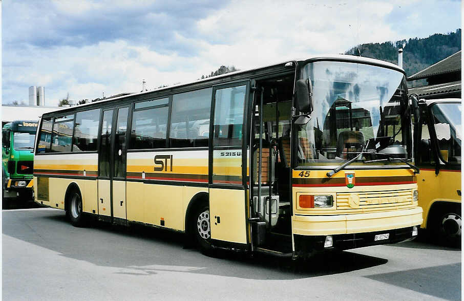 (045'421) - STI Thun - Nr. 45/BE 322'545 - Setra (ex AGS Sigriswil Nr. 3) am 23. M�rz 2001 in Thun, Garage