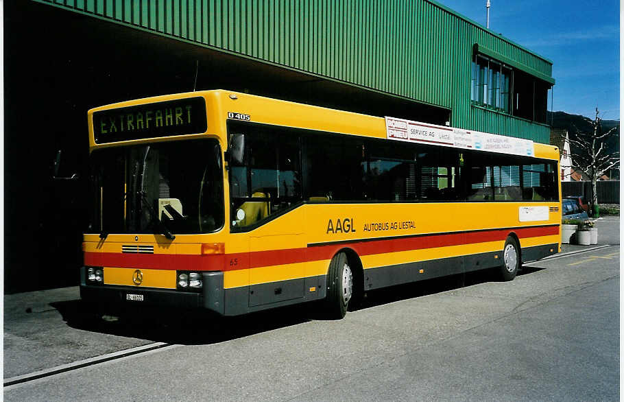(045'502) - AAGL Liestal - Nr. 65/BL 66'105 - Mercedes am 31. M�rz 2001 in Liestal, Garage