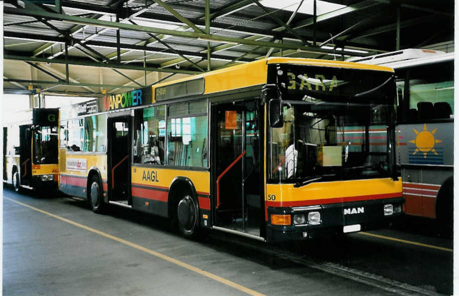 (045'503) - AAGL Liestal - Nr. 50/BL 7854 - MAN/Lauber am 31. M�rz 2001 in Liestal, Garage