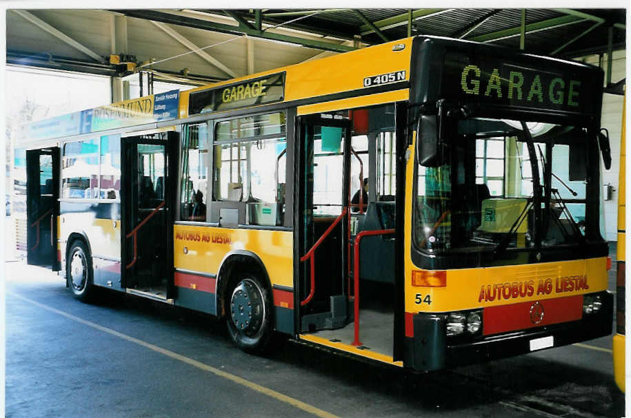 (045'504) - AAGL Liestal - Nr. 54/BL 7334 - Mercedes am 31. M�rz 2001 in Liestal, Garage