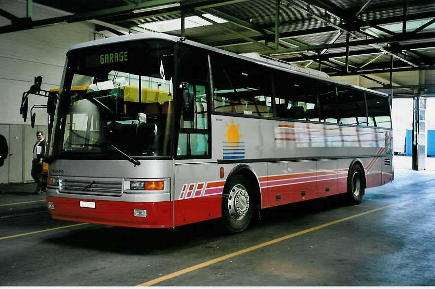 (045'506) - TPYG Yverdon - BL 6442 - Volvo/Berkhof am 31. M�rz 2001 in Liestal, Garage AAGL (Einsatz AAGL)