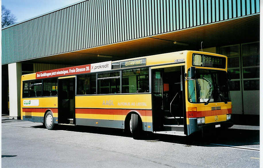 (045'508) - AAGL Liestal - Nr. 65/BL 66'105 - Mercedes am 31. M�rz 2001 in Liestal, Garage