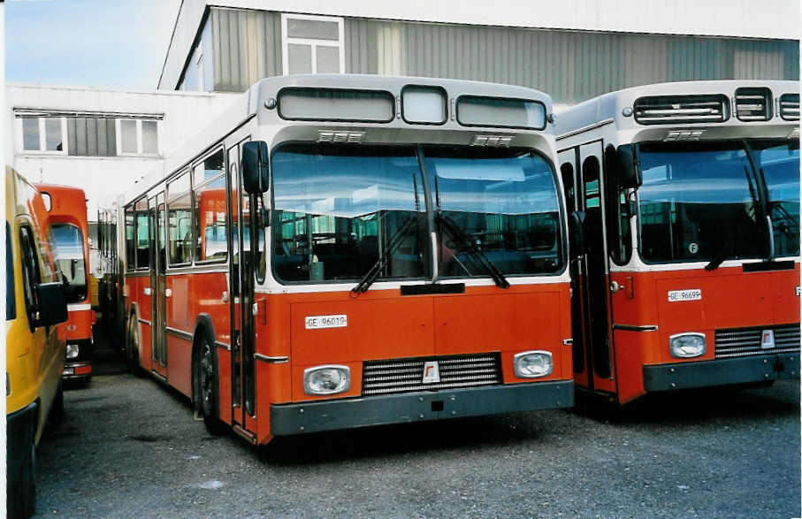 (045'525) - TPG Gen�ve - Nr. 142/GE 96'019 - FBW/R&J am 31. M�rz 2001 in Biel, BTR