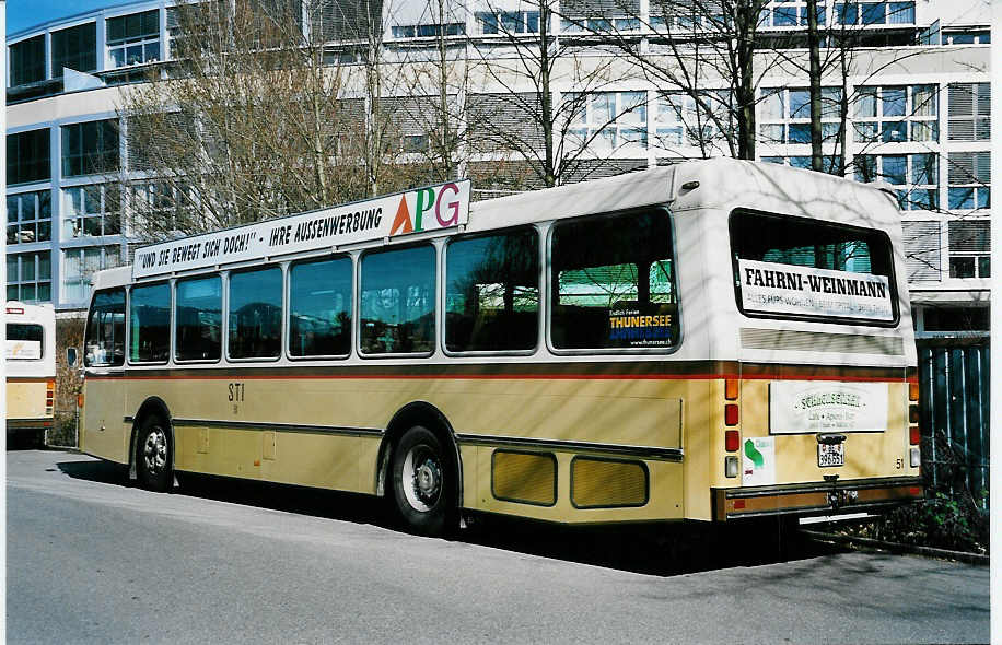 (045'536) - STI Thun - Nr. 51/BE 396'551 - Saurer/R&J am 2. April 2001 bei der Schiffl�ndte Thun