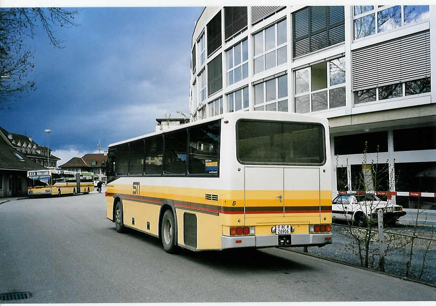 (045'629) - STI Thun - Nr. 5/BE 26'906 - NAW/R&J (ex ATGH Heiligenschwendi Nr. 5) am 7. April 2001 bei der Schiffl�ndte Thun
