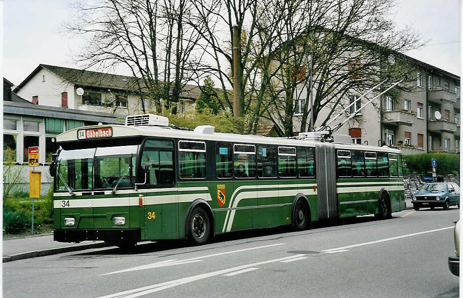(045'807) - SVB Bern - Nr. 34 - FBW/Gangloff Gelenktrolleybus am 18. April 2001 in Bern, Bethlehem S�ge