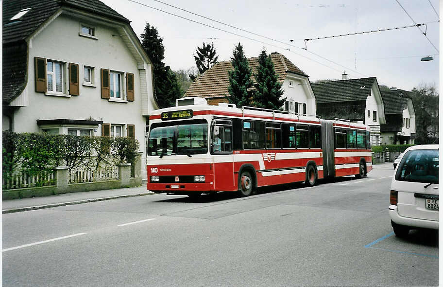 (045'823) - VB Biel - Nr. 140/BE 501'140 - Volvo/R&J am 19. April 2001 in Biel, M�hlestrasse