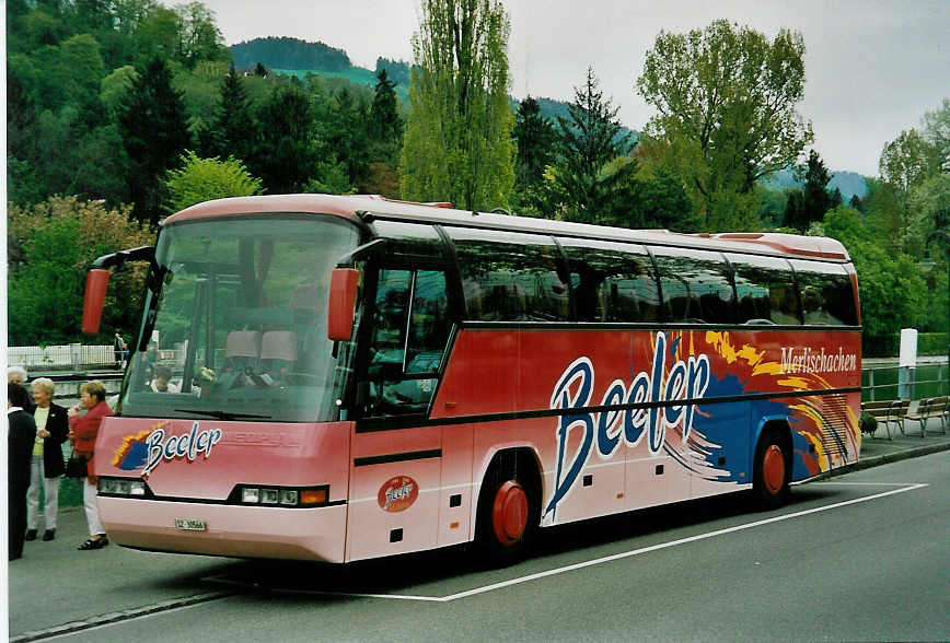 (046'503) - Beeler, Merlischachen - SZ 30'566 - Neoplan am 5. Mai 2001 bei der Schiffl�ndte Thun