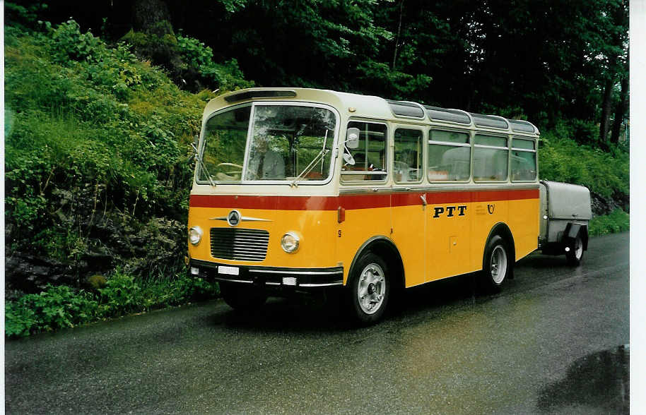 (047'103) - Schmid, Th�rishaus - Nr. 9/BE 26'105 - Saurer/R&J (ex Geiger, Adelboden Nr. 9) am 10. Juni 2001 in Ballenberg, West