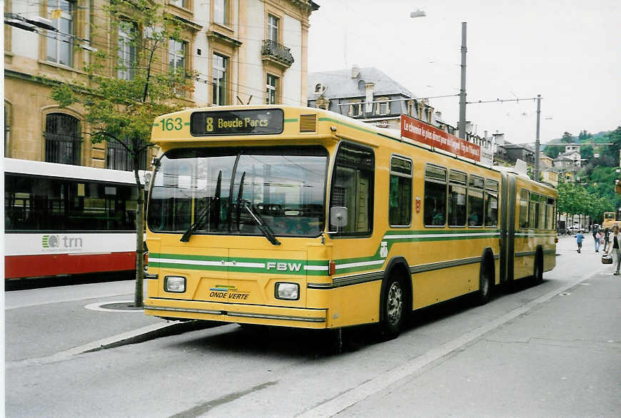 (047'313) - TN Neuch�tel - Nr. 163 - FBW/Hess Gelenktrolleybus am 16. Juni 2001 in Neuch�tel, Place Pury