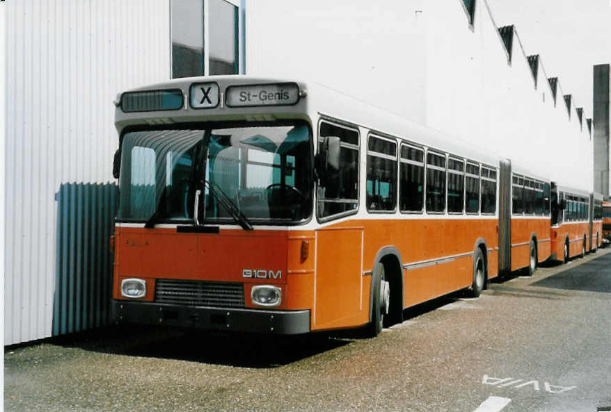 (047'330) - TPG Gen�ve - Nr. 165 - Volvo/R&J am 16. Juni 2001 in Biel, BTR