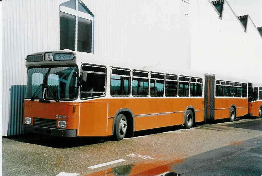 (047'331) - TPG Gen�ve - Nr. 165 - Volvo/R&J am 16. Juni 2001 in Biel, BTR