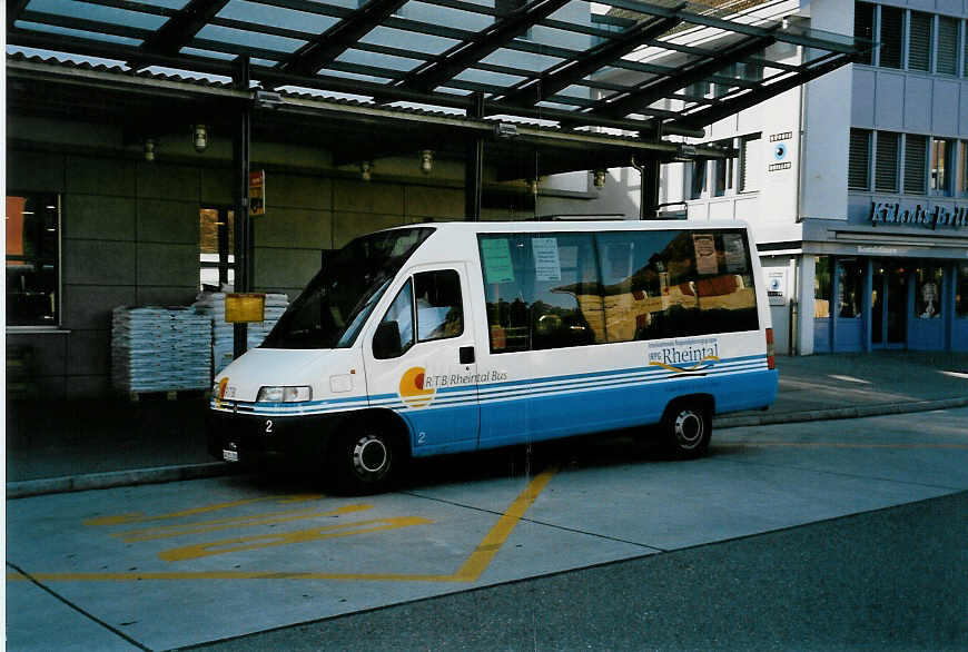 (048'328) - RTB Altst�tten - Nr. 2/SG 251'200 - Peugeot am 17. Juli 2001 beim Bahnhof Altst�tten