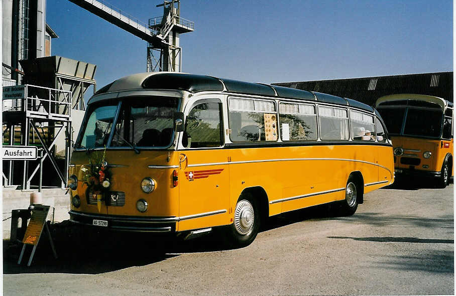 (049'314) - Zimmerli U., Oftringen - AG 57'298 - Berna/T�scher (ex Stutz, Oberlunkhofen; ex Leu, Schongau; ex Wicki, Bremgarten; ex P 22'054; ex P 20'704) am 25. August 2001 in Niederbipp, Saurertreffen