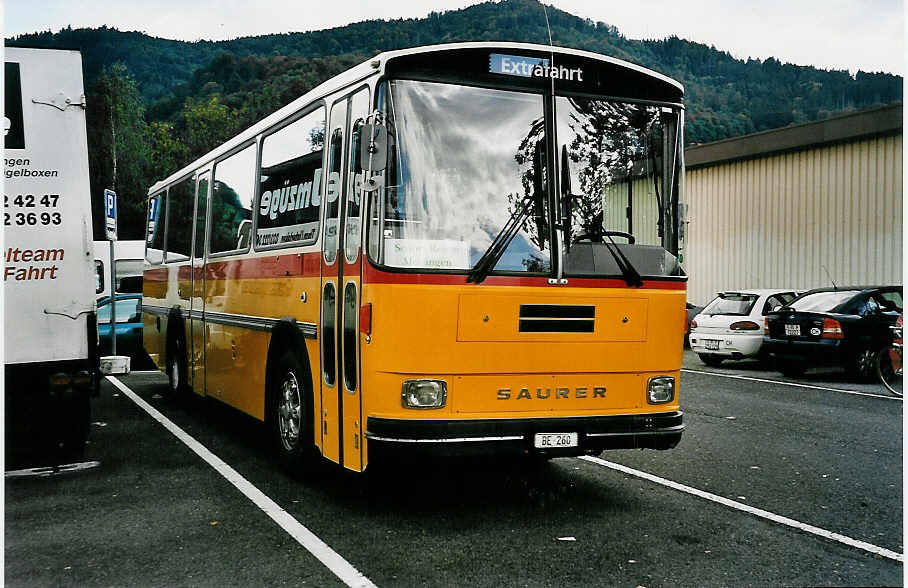 (049'635) - Selfors, Meiringen - BE 260 - Saurer/T�scher (ex P 24'236) am 11. September 2001 in Thun, Seestrasse