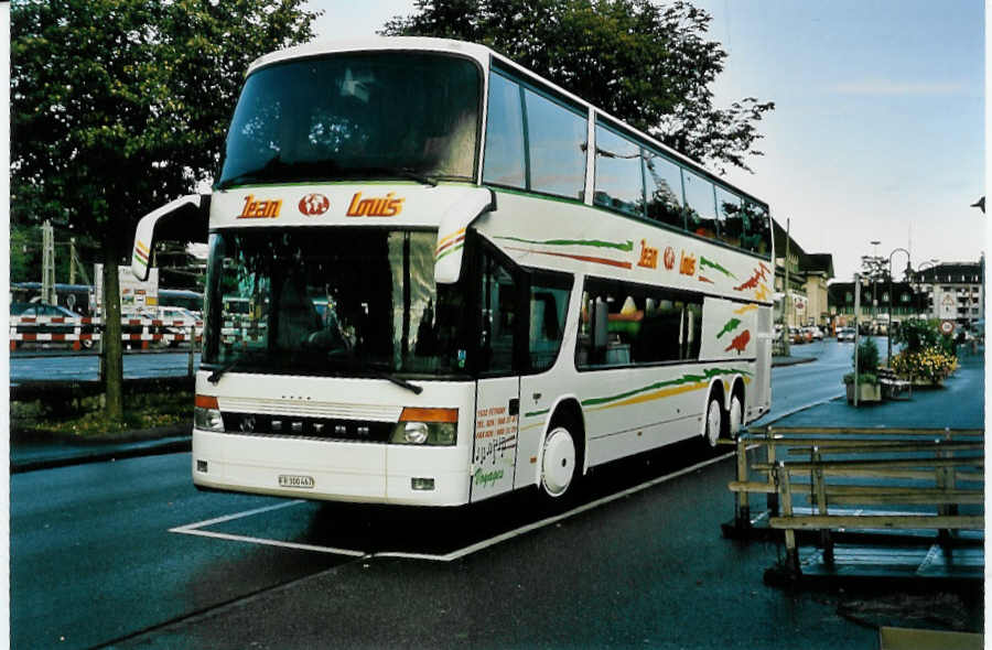 (049'708) - Jean-Louis, F�tigny - FR 300'467 - Setra am 15. September 2001 bei der Schiffl�ndte Thun