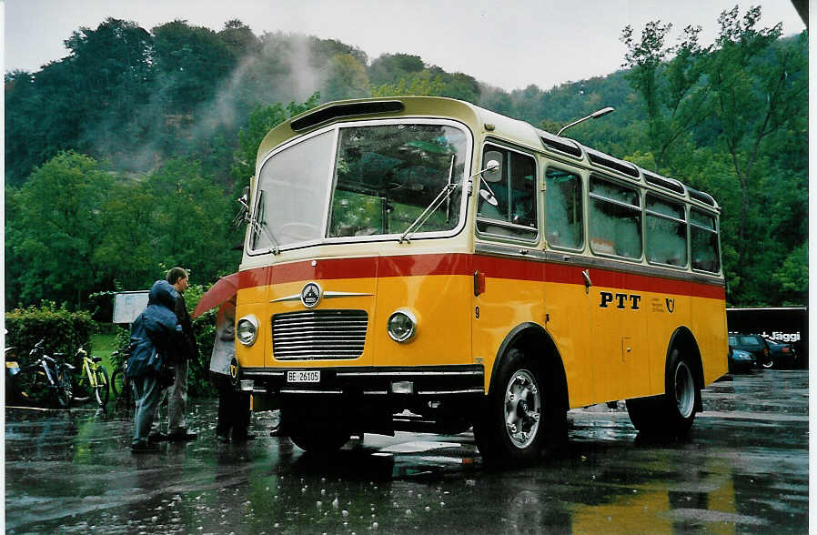(049'819) - Schmid, Th�rishaus - Nr. 9/BE 26'105 - Saurer/R&J (ex Geiger, Adelboden Nr. 9) am 23. September 2001 in Burgdorf, Marktplatz