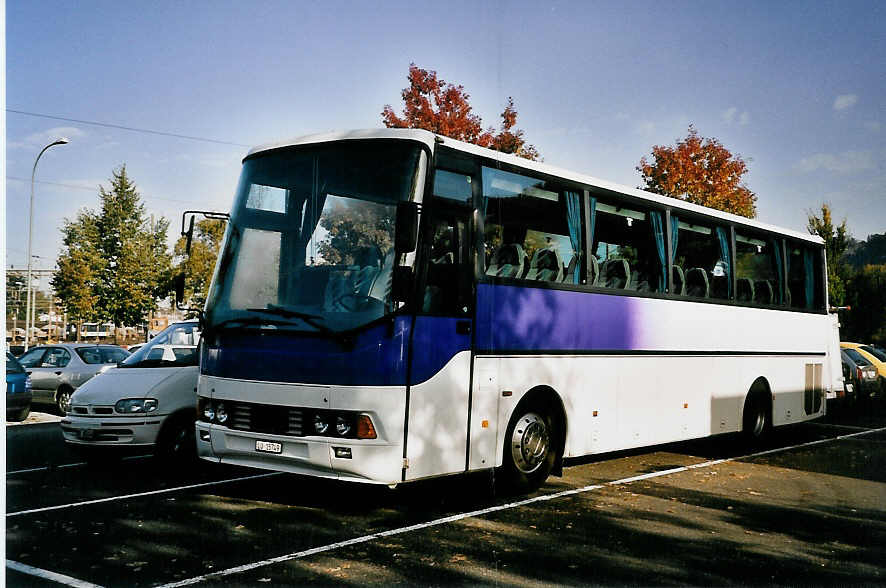 (050'137) - Bienz, K�ssnacht - LU 15'749 - LAG am 15. Oktober 2001 in Thun, Seestrasse