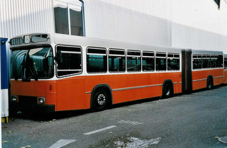 (050'832) - TPG Gen�ve - Nr. 173 - Volvo/R&J am 15. Dezember 2001 in Biel, BTR